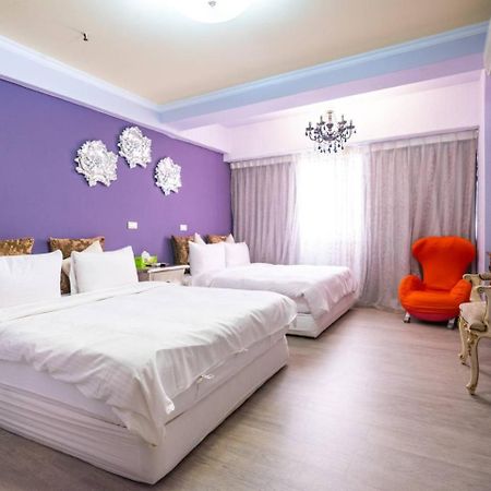 Star Hotel Kaohsiung Bagian luar foto