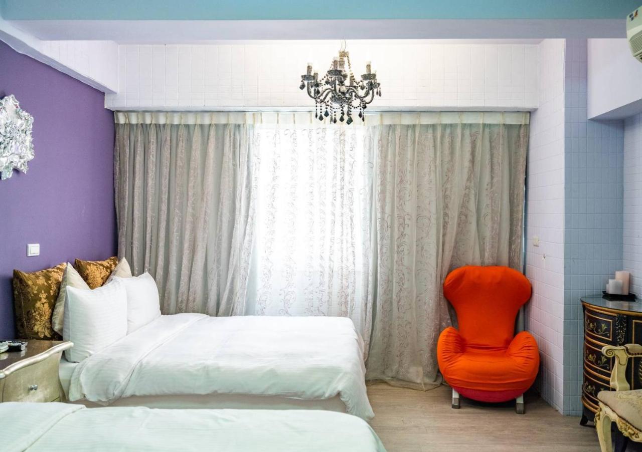 Star Hotel Kaohsiung Bagian luar foto