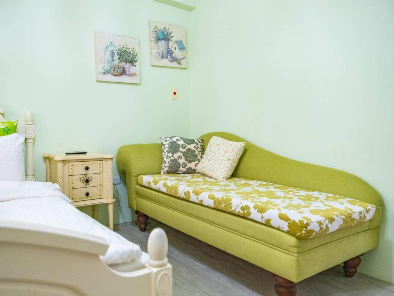 Star Hotel Kaohsiung Bagian luar foto