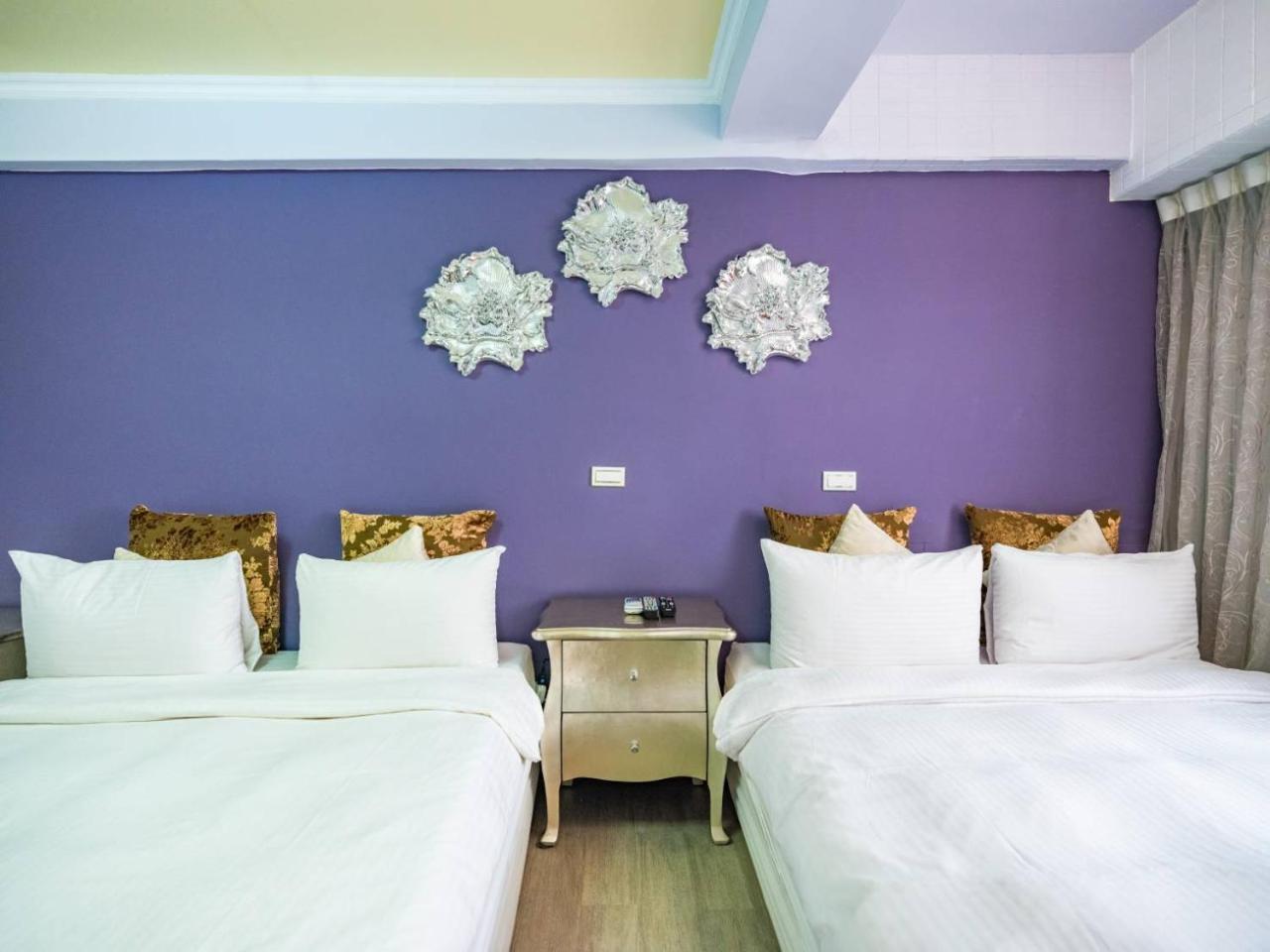 Star Hotel Kaohsiung Bagian luar foto